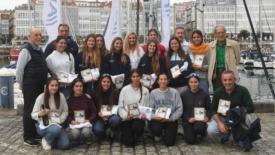 El Náutico coruñés vence en la regata Isabel Zendal