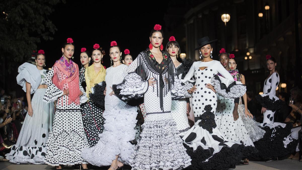 La moda andaluza aterriza en Madrid con el desfile 'Andalucía es flamenca'