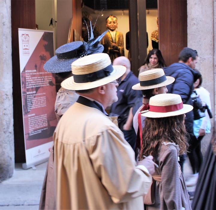 Fiesta fallera decimonónica para celebrar el aniversario del Patrimonio