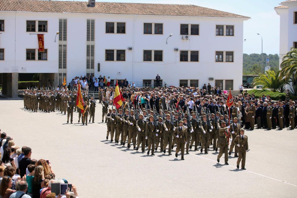 600 civiles juran la bandera en Palma