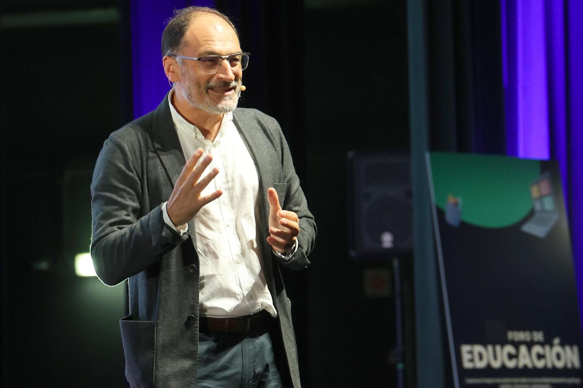 Manuel Isorna, en su conferencia en el VII Foro de Educación Faro Educa
