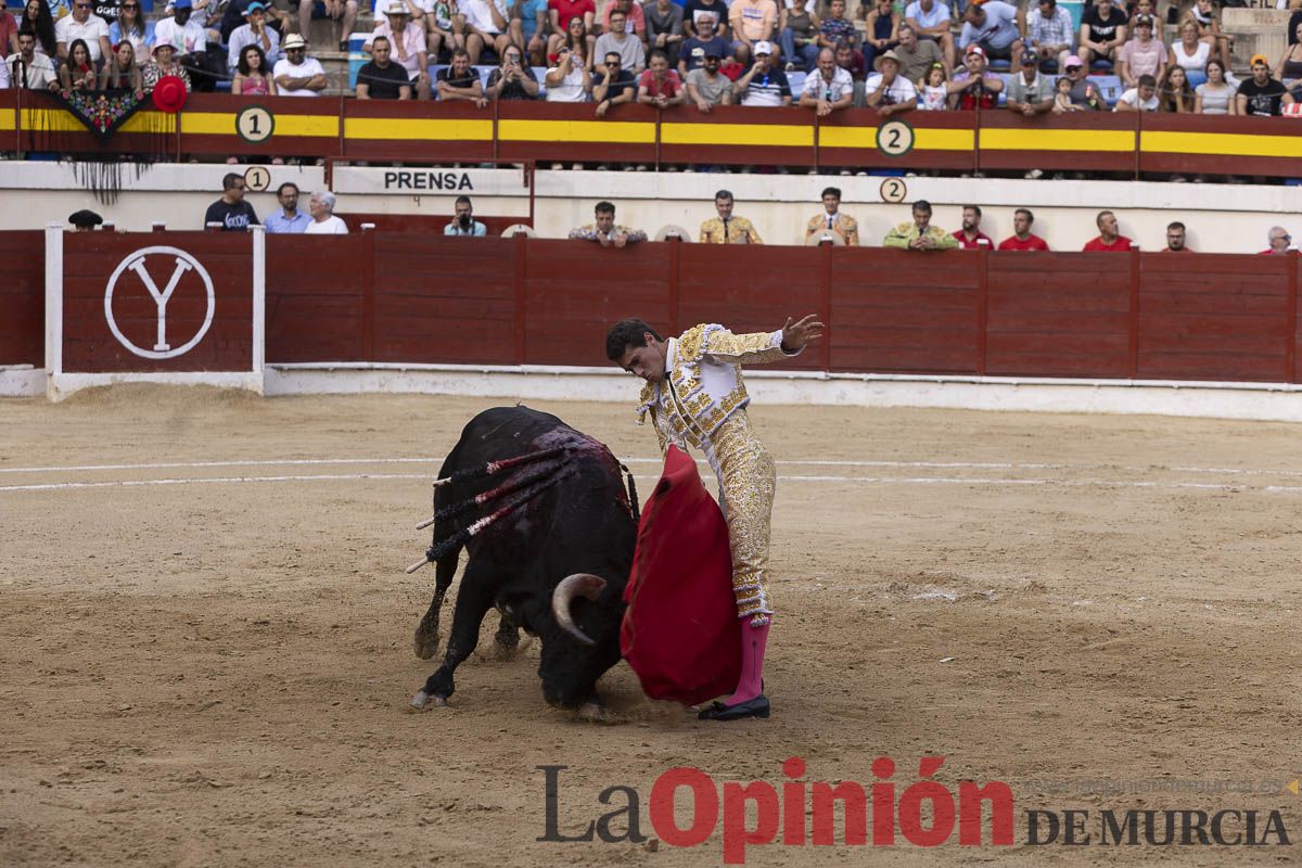 Tarde histórica en Abarán con la alternativa de José María Trigueros y el indulto de Tomás Rufo, junto a Castella salieron a hombros