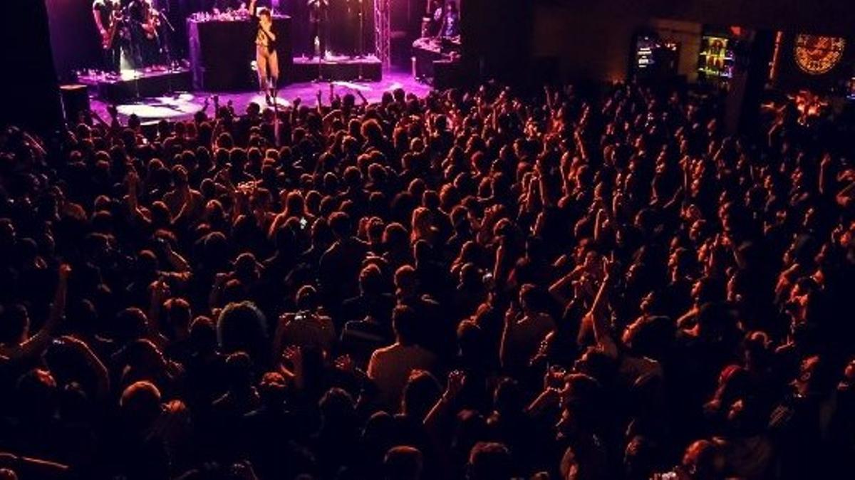 Actuación en la sala Salamandra de L'Hospitalet