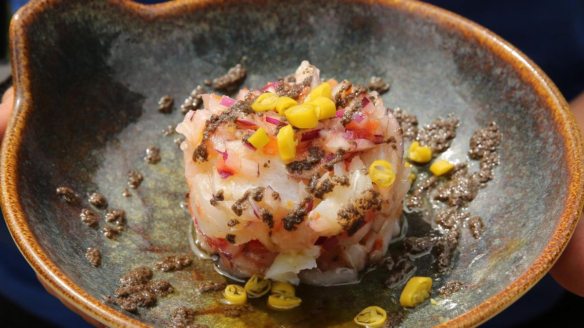 La 'esqueixada' de bacalao de La Dolors.