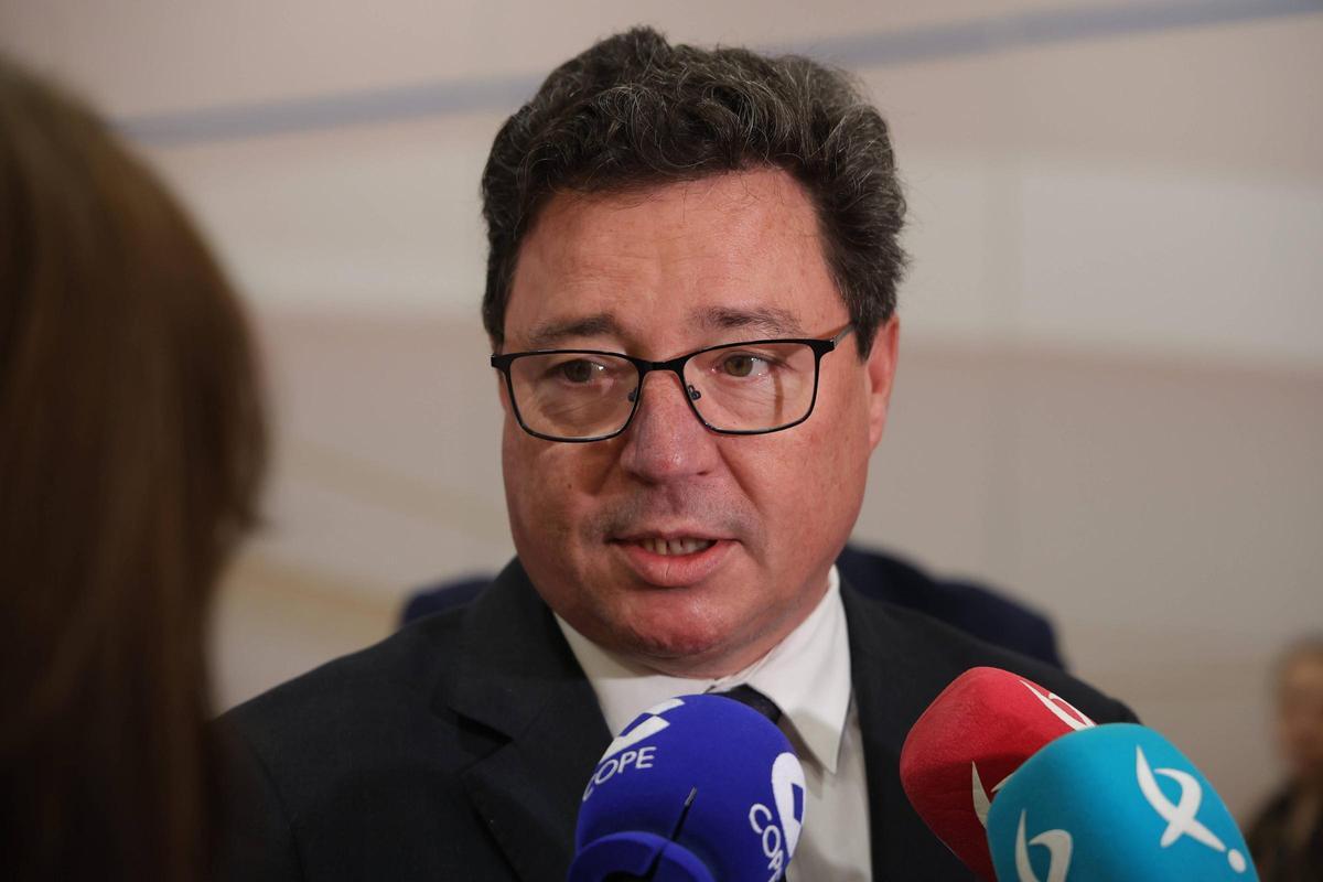 Fotogalería | Empresarios e instituciones se han dado cita este miércoles en Cáceres en torno al relevo generacional Fotogalería | Empresarios e instituciones se han dado cita este miércoles en Cáceres en torno al relevo generacional