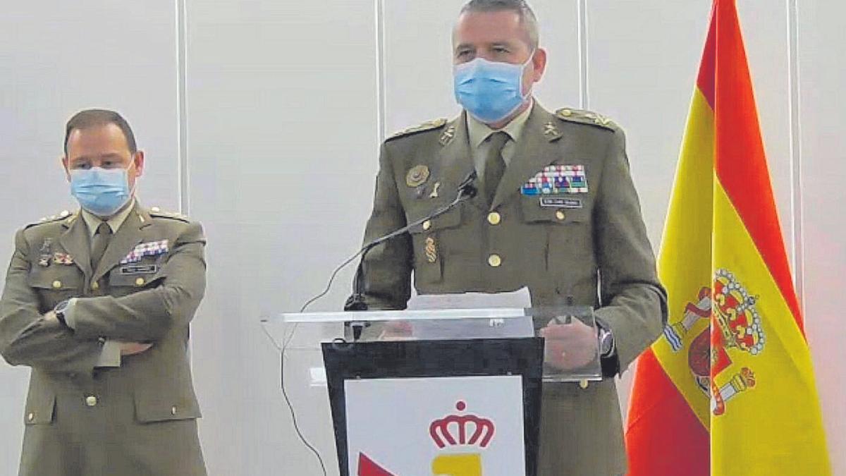 El Jemale, teniente general Fernando García, en la exposición del proyecto de la base logística del Ejército de Tierra.