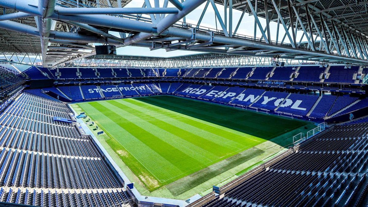 Imagen panorámica del Stage Front Stadium.