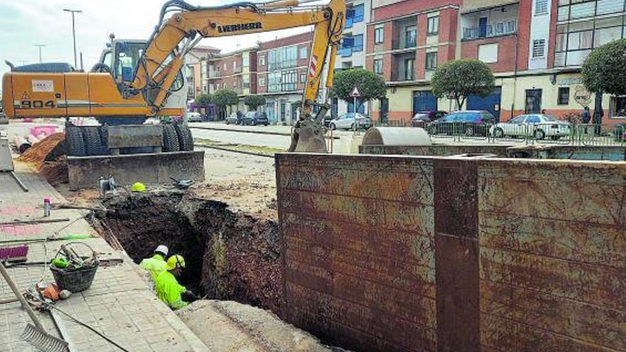 Toro refuerza el saneamiento para evitar las inundaciones de vías por tormentas