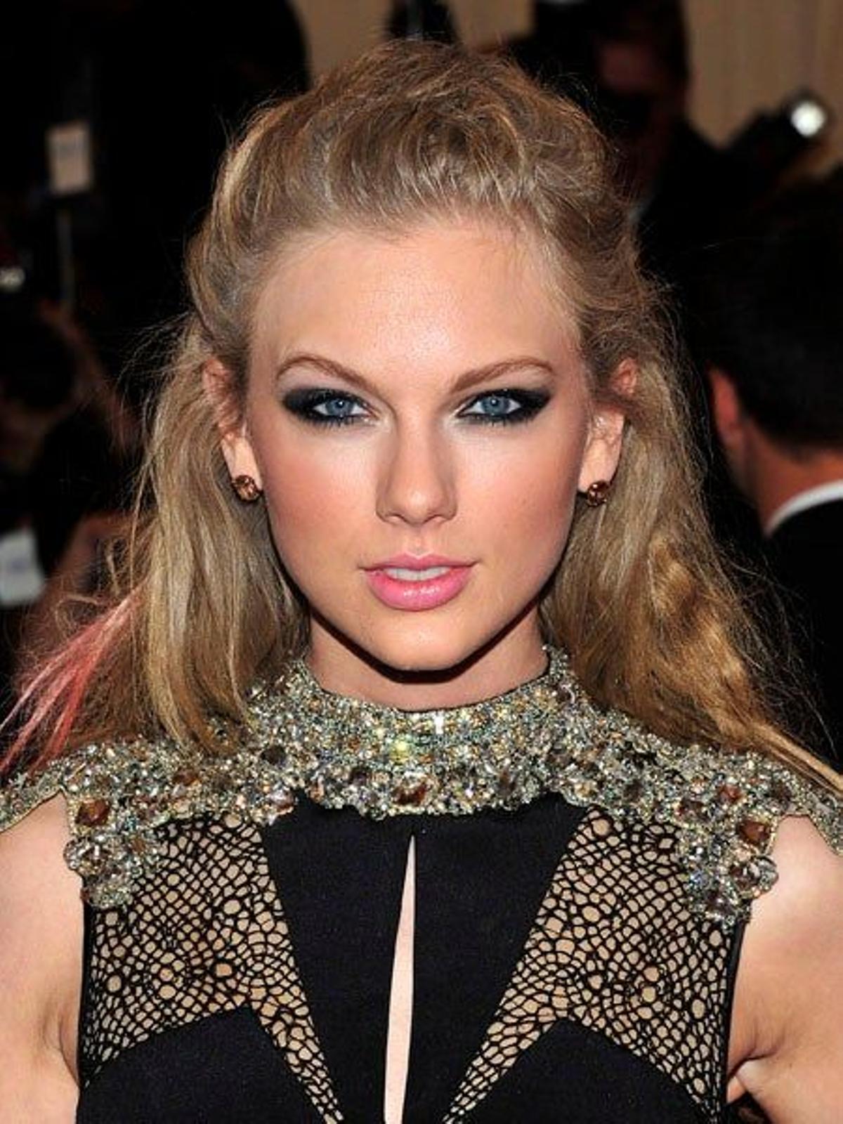Taylor Swift 15