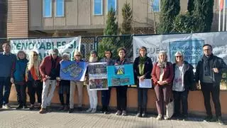 Marratxí: Presentan 2.351 firmas contra dos grandes parques fotovoltaicos en Puntiró