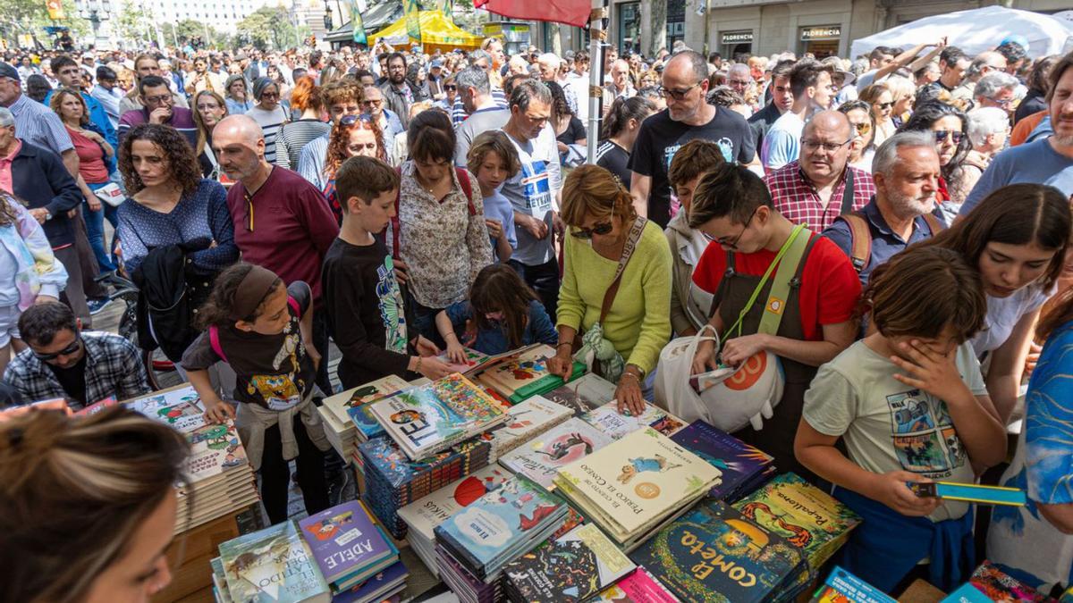 Descubre los libros que triunfan entre los más jóvenes a tan solo unas horas de Sant Jordi