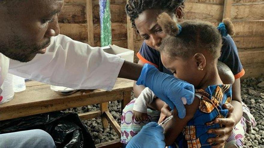 La epidemia silenciosa: el sarampión azota el Congo con más de 6.000 muertos en un año