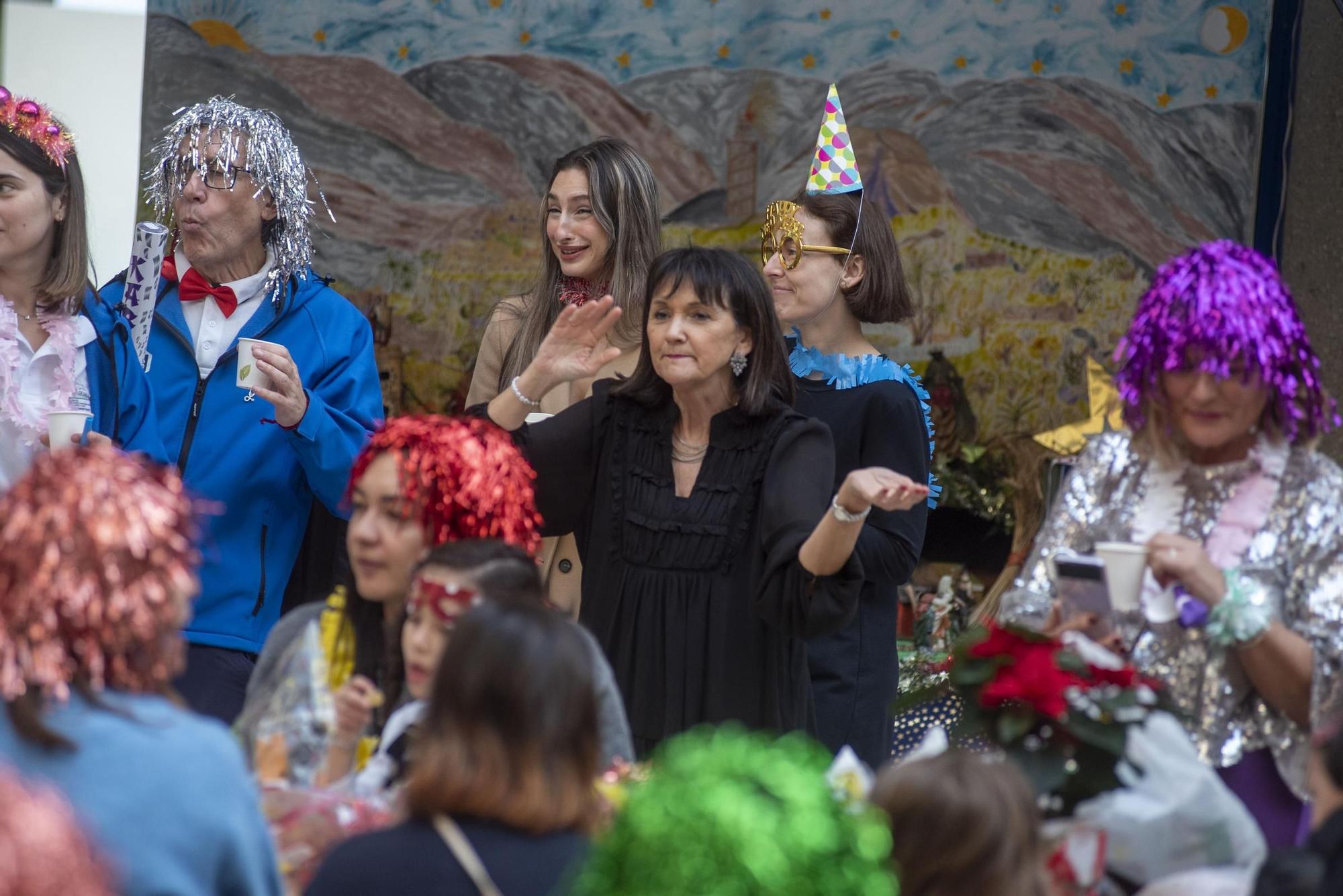 La residencia Torrente Ballester de A Coruña celebra un fin de año anticipado