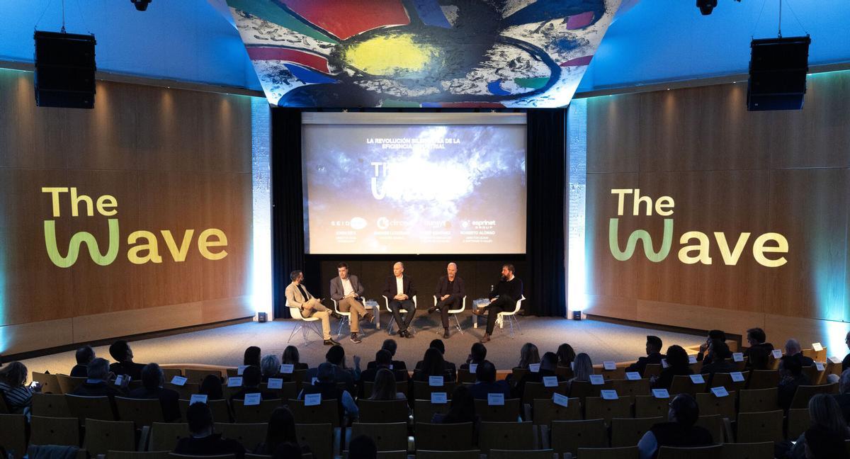 El Gobierno de Aragón ha presentado The Wave en Barcelona, en el auditorio de la Fundación Joan Miró. El Gobierno de Aragón ha presentado The Wave en Barcelona, en el auditorio de la Fundación Joan Miró.