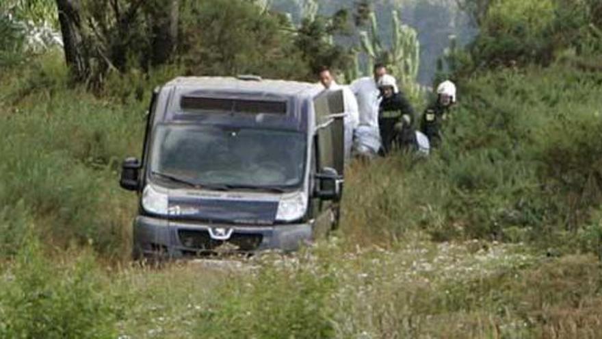 Tareas de recuperación de los cadáveres.