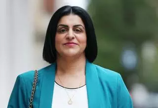 El Reino Unido confiscará bienes a los solicitantes de asilo para financiar su estancia en alojamientos temporales