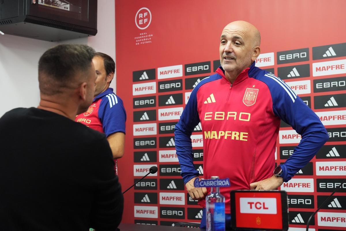 David Gordo, seleccionador de España sub-21, atendió a Mediterráneo en el SkyFi Castalia.