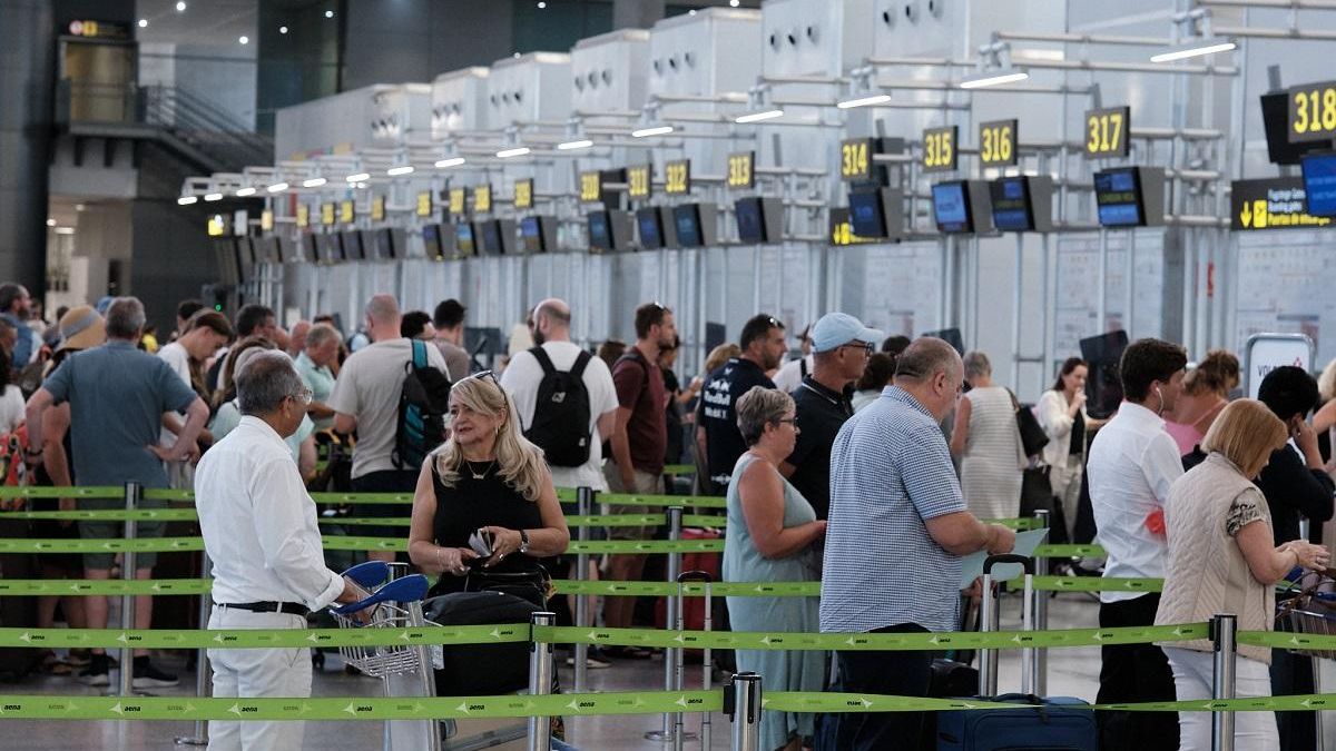 Pasajeros en el Aeropuerto de Málaga.
