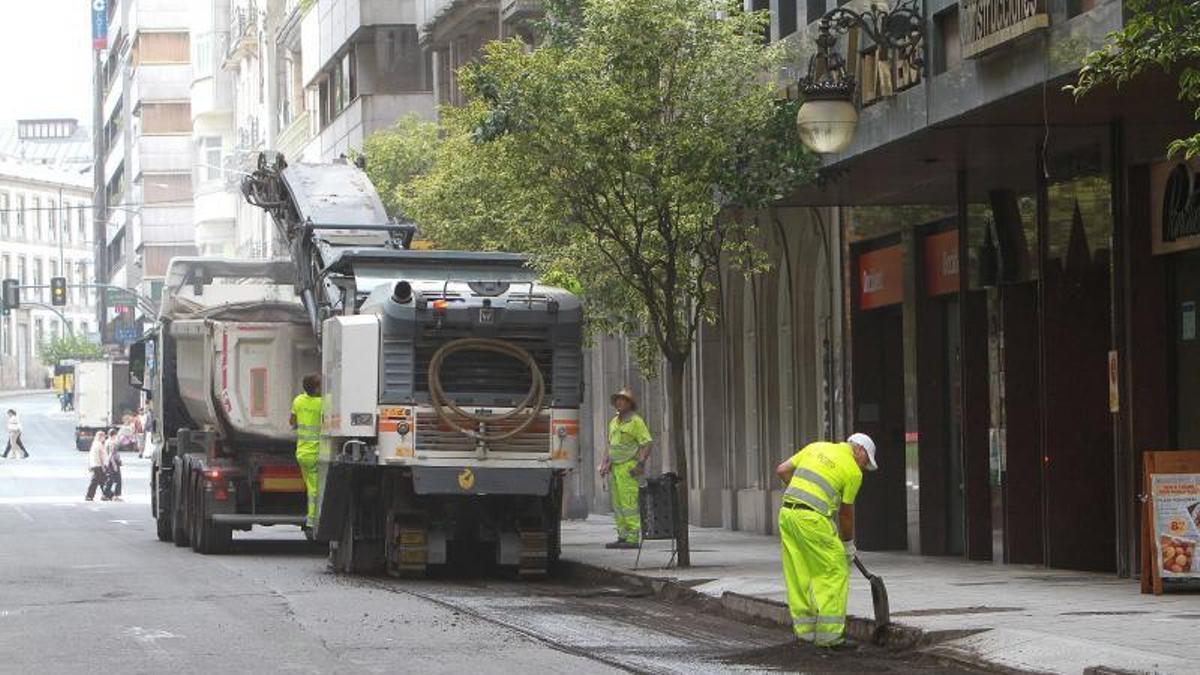 operarios iniciando el lunes uno de los tramos de la calle Progreso