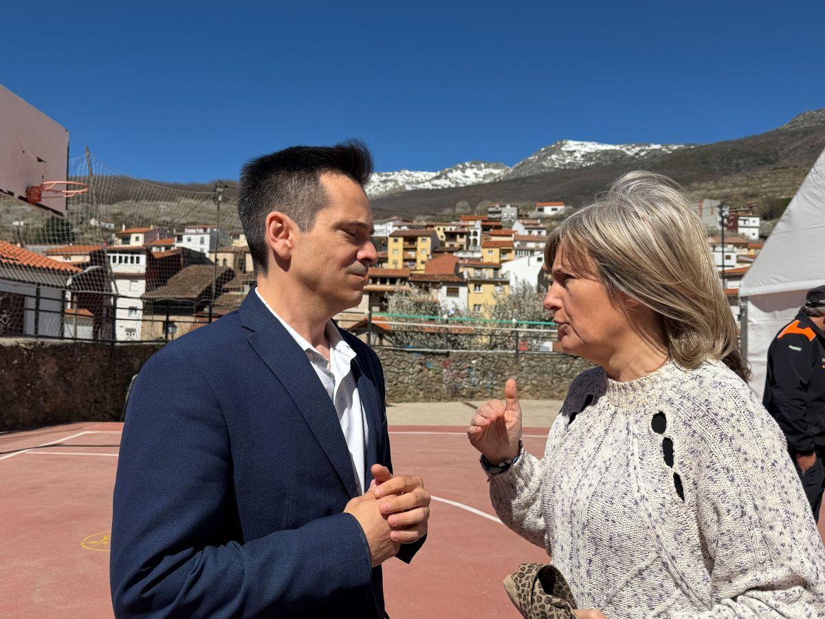 La Fiesta del Cerezo en Flor abre sus puertas en Tornavacas con un homenaje al trabajo y la resistencia del Valle del Jerte