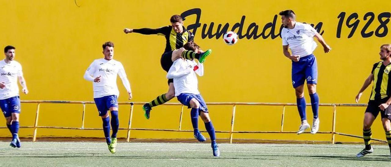 La UD Alzira dio por bueno el empate en Sagunt, un campo siempre complicado.