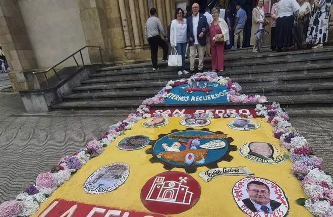 Una alfombra floral en honor de felguerinos ilustres: así están siendo las fiestas de San Pedro