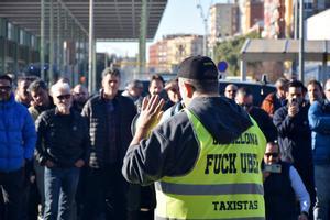 El taxi amenaça amb protestes a Barcelona pel Mobile i abans de les municipals