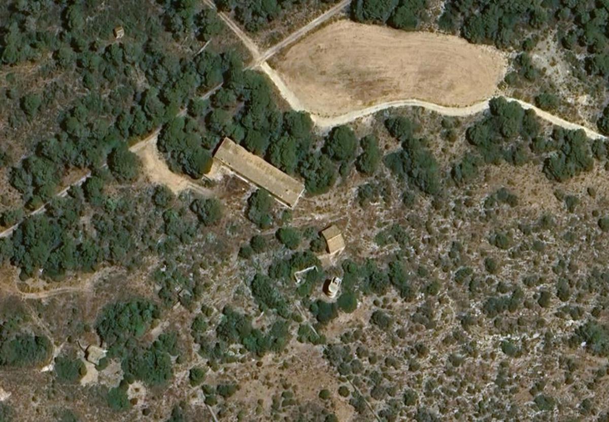 Imagen aérea de los restos del antiguo Fort de na Gosta, donde ocurrió el accidente.