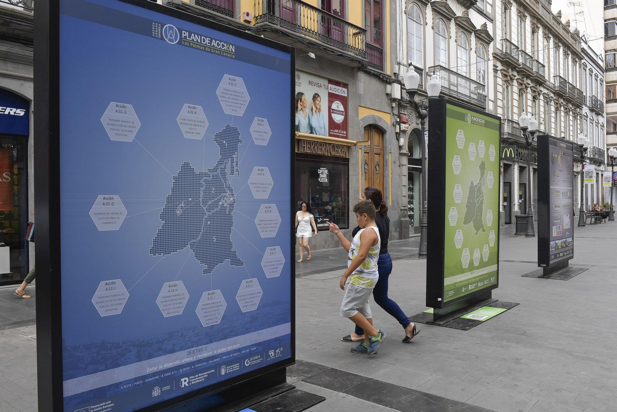 Carteles publicitarios de actos en Triana (julio '22)