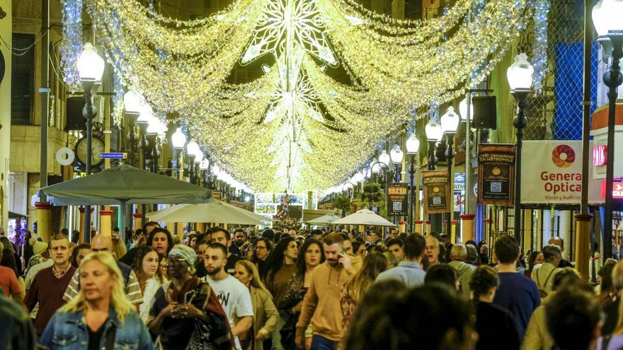 Luces y compras navideñas en Triana