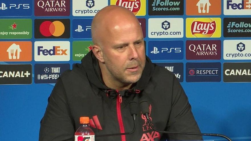 Slot en desacuerdo con Van Dijk: "No vi a ningún jugador rendirse ante el City"