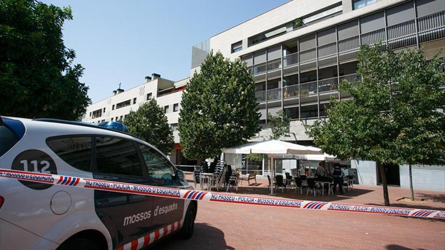 Un hombre mata a su pareja en Terrassa y se entrega a la policía