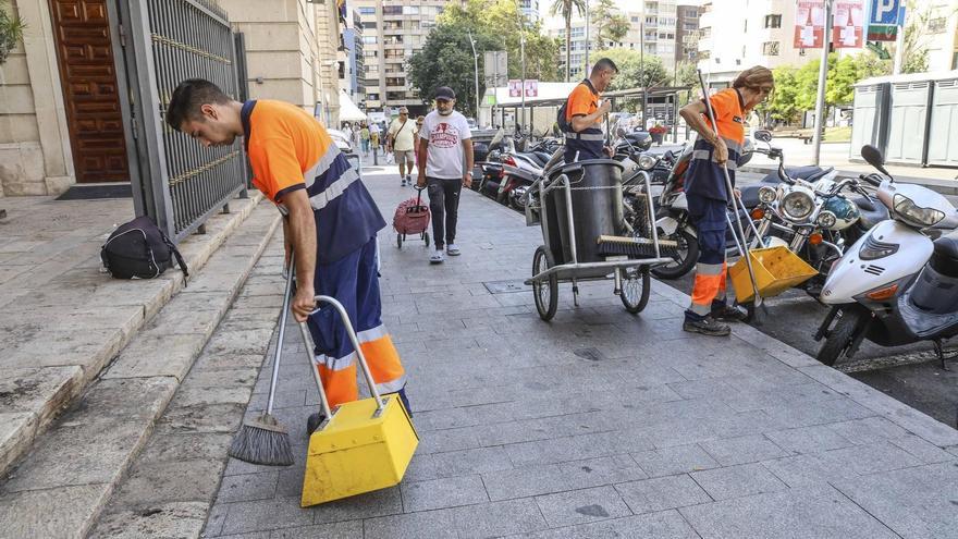 Alicante recoge más de 3.200 toneladas de residuos durante las Hogueras