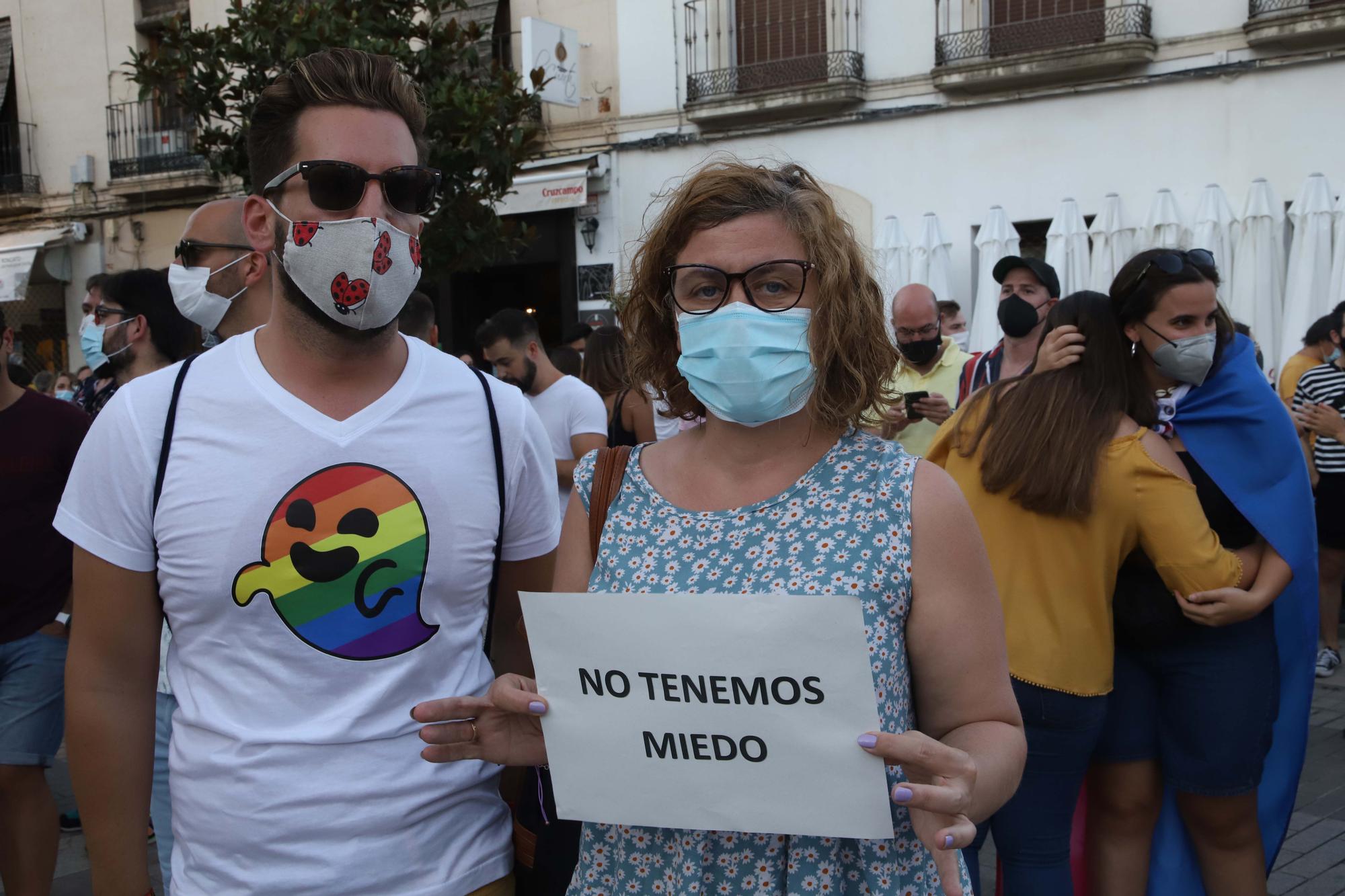 Cientos de personas exigen en Córdoba "justicia" por el asesinato de Samuel Luiz