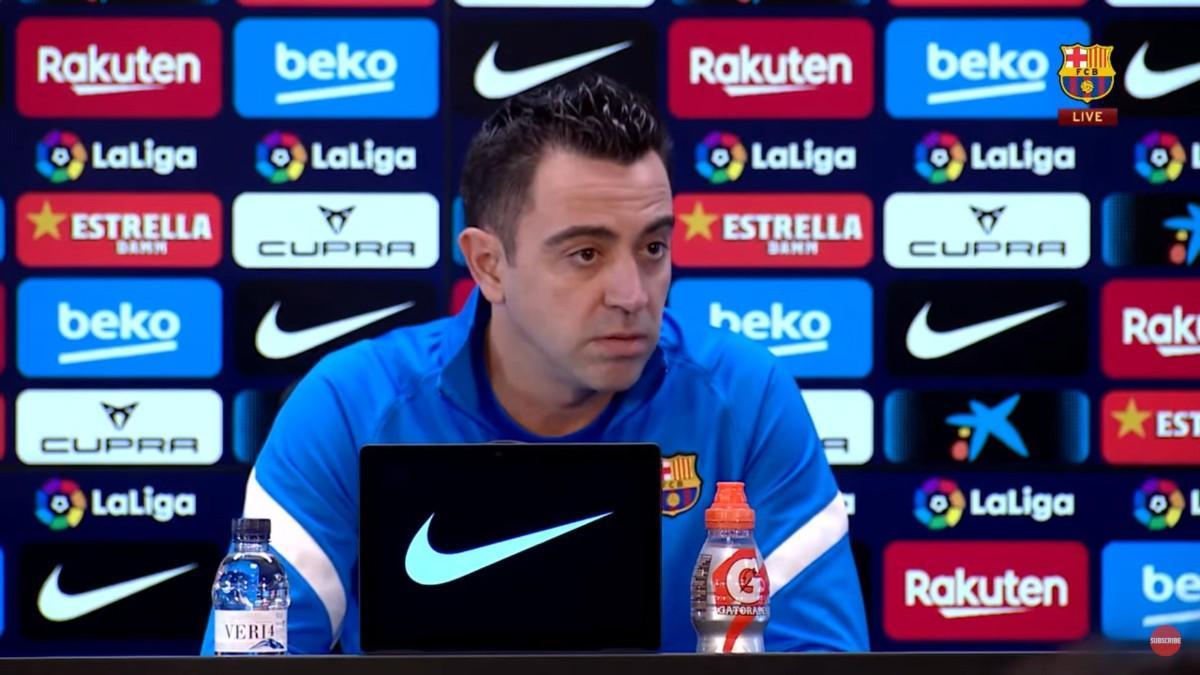 Xavi: "Alves nos va a sumar en todo"