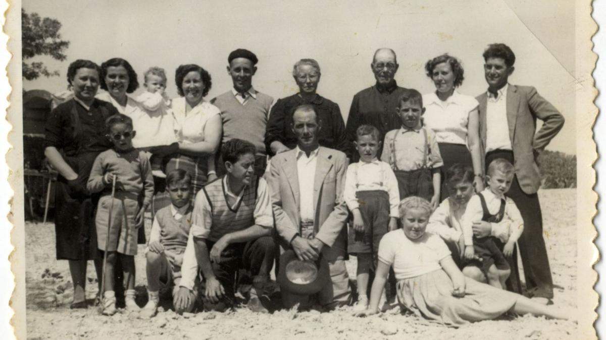 Els Urban Valero a Orito, Montfort. 17 de maig del 1955.