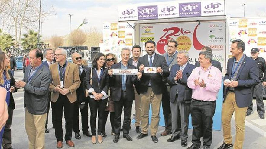 La ciudad vive una fiesta en la etapa contra el reloj de la Vuelta a Andalucía