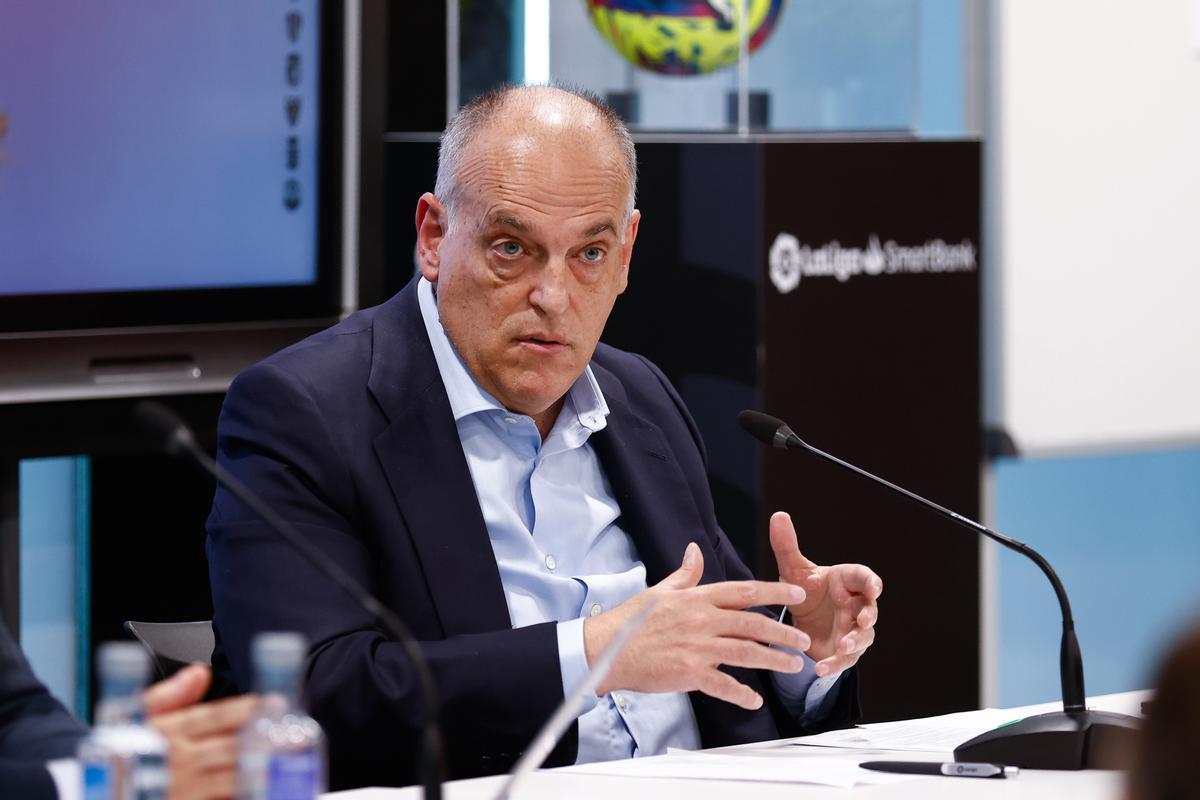 Tebas saca pecho por perseguir los insultos en los estadios: “Tuve que llevar escolta durante mucho tiempo”