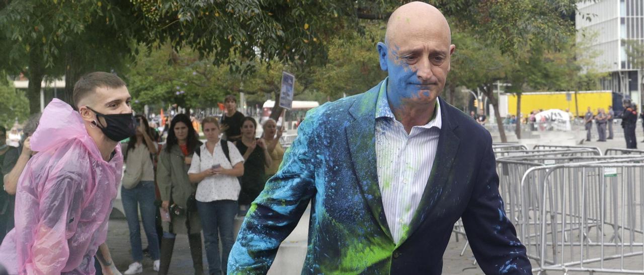 Unos polvos no son nada para denunciar la falta de un techo.