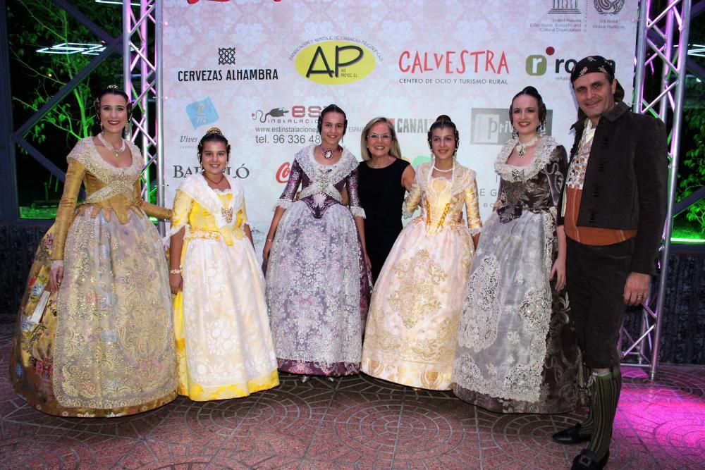 Las falleras con la marca de calidad Amparo Fabra.