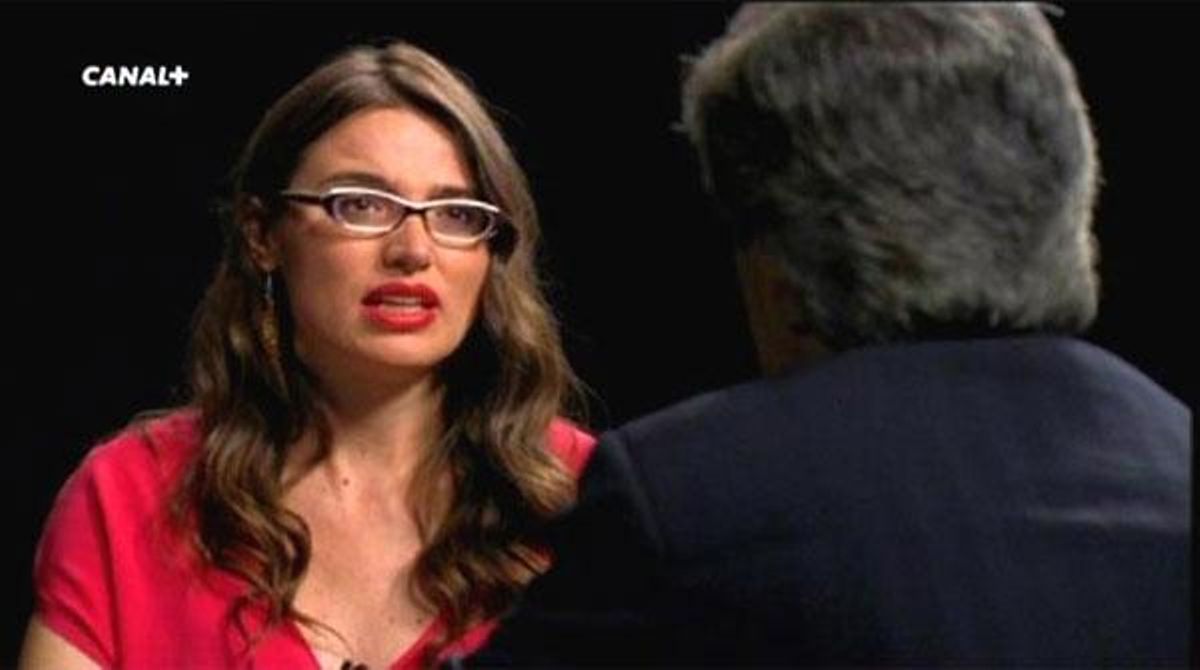 La periodista Judith Torrea amb Iñaki Gabilondo (Canal +).