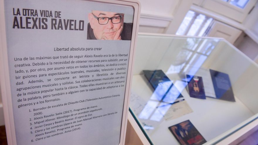 &#039;La otra vida de Alexis Ravelo&#039; aflora en el barrio de Triana