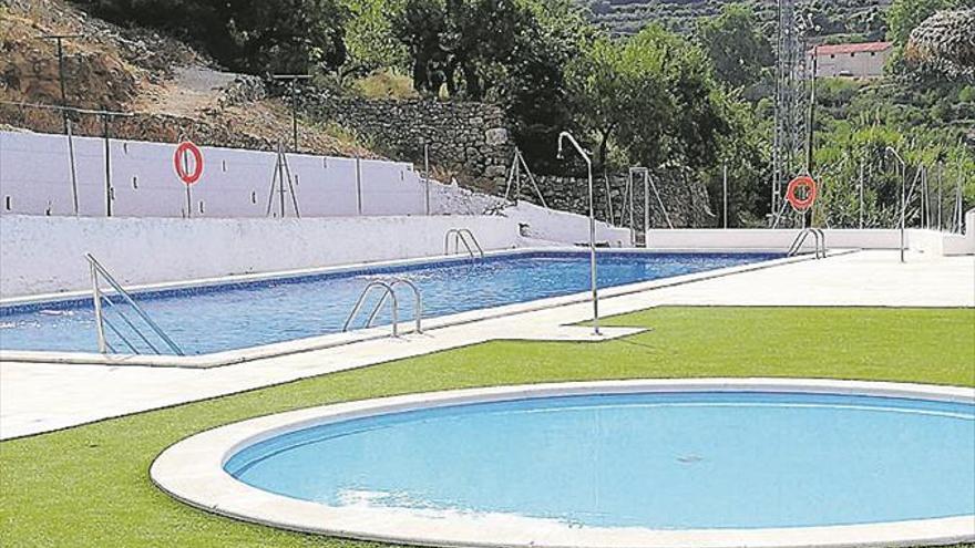 La Serra urge socorristas para abrir la piscina estival