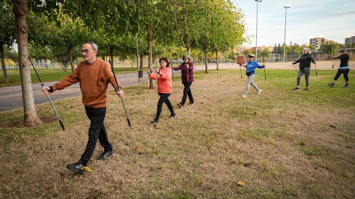 La marcha nórdica está de moda en Badajoz