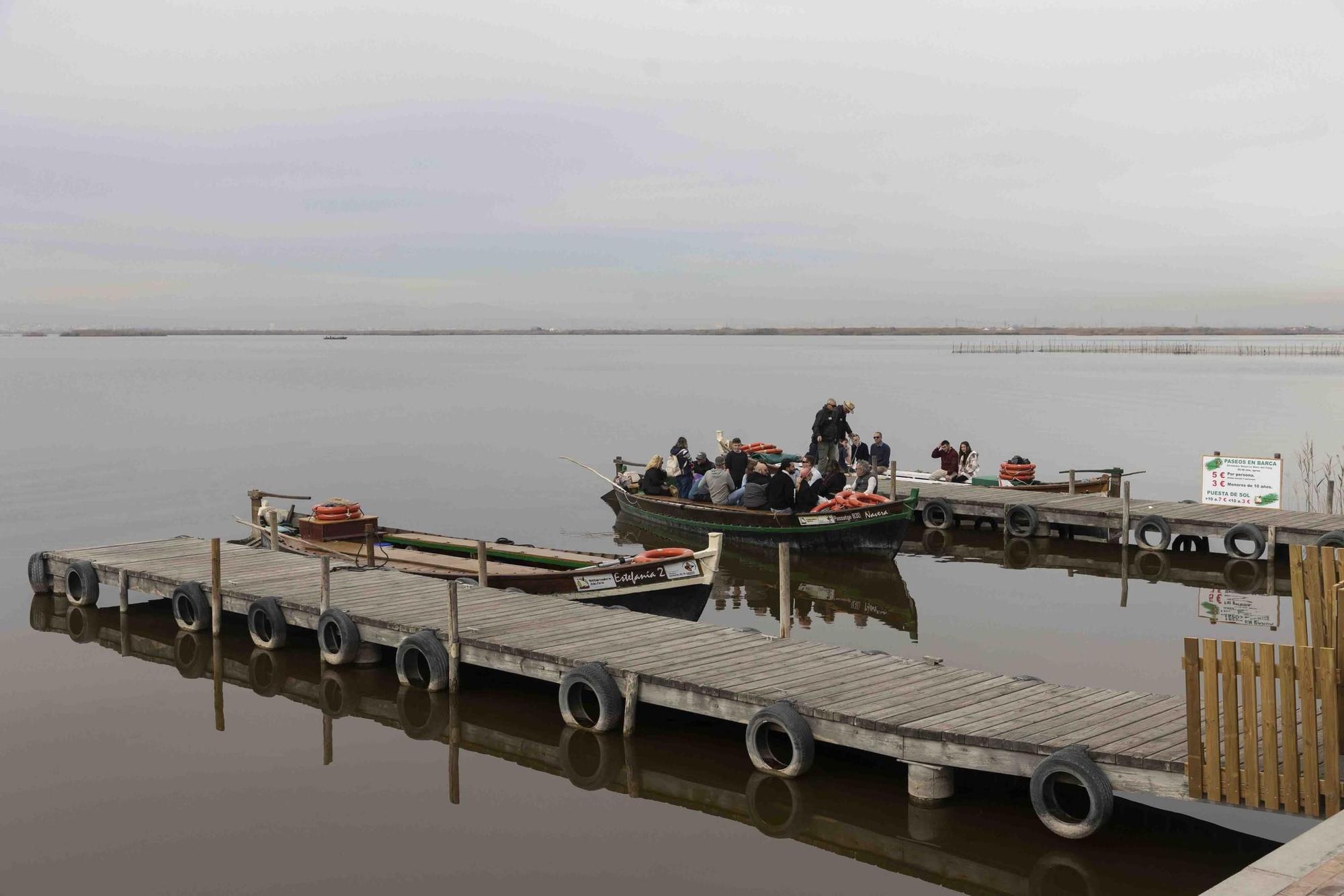 Paeos en barca en la Albufera