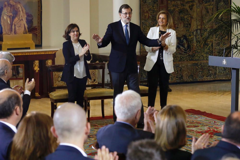 ENTREGA MEDALLAS DE ORO AL MÉRITO EN EL TRABAJO