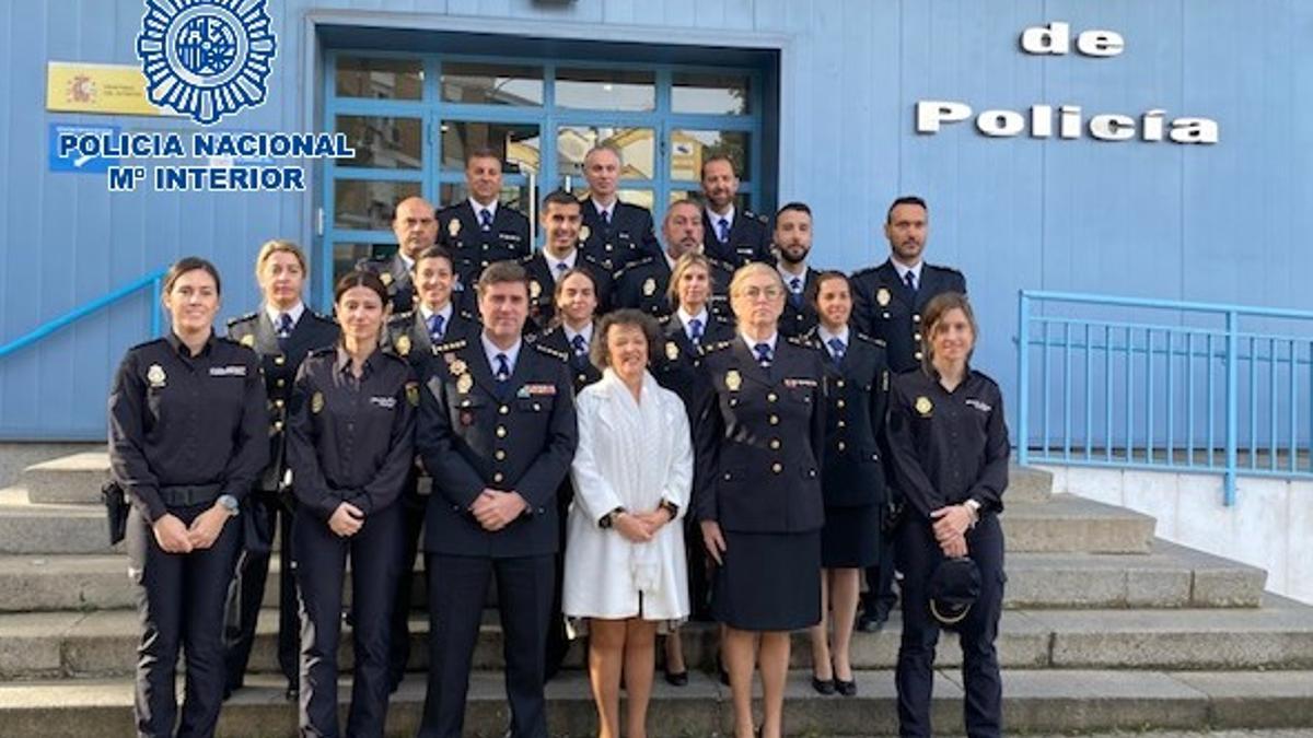 Policía Nacional presenta nuevo uniforme - Última Hora