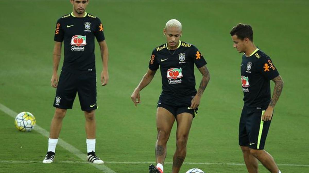 Neymar y Coutinho, dos inseparables en Brasil