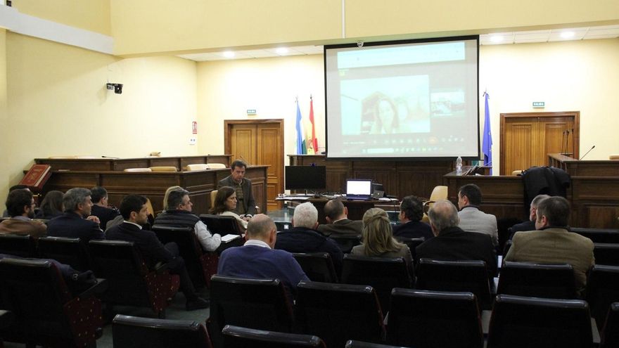 Lucena define los objetivos y líneas estratégicas de la Cátedra del Frío
