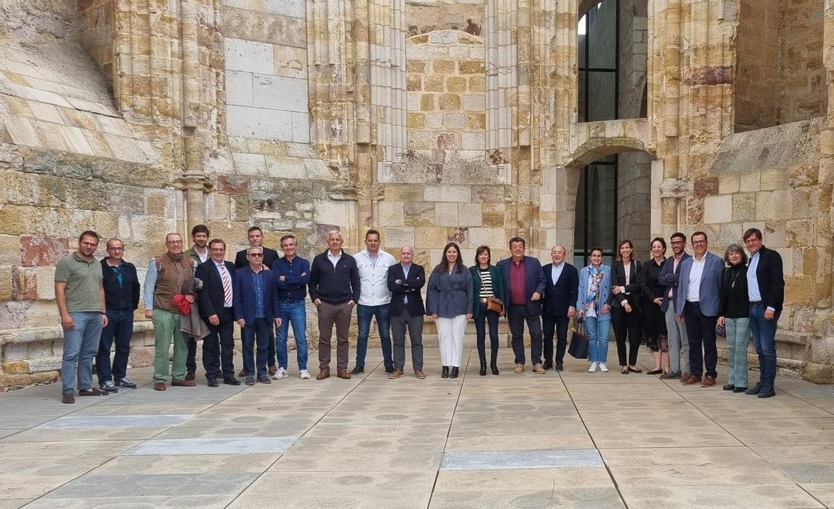 Reunión del Patronato de la Fundación Escuela Internacional de Industrias Lácteas.jpg